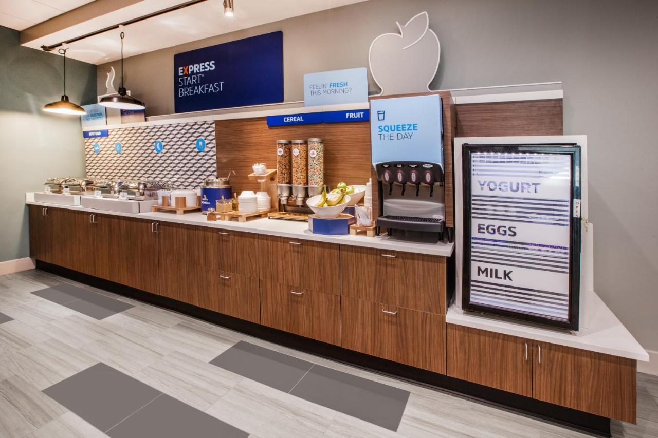Holiday Inn Express & Suites - Yuba City - Marysville, An Ihg Hotel Екстер'єр фото